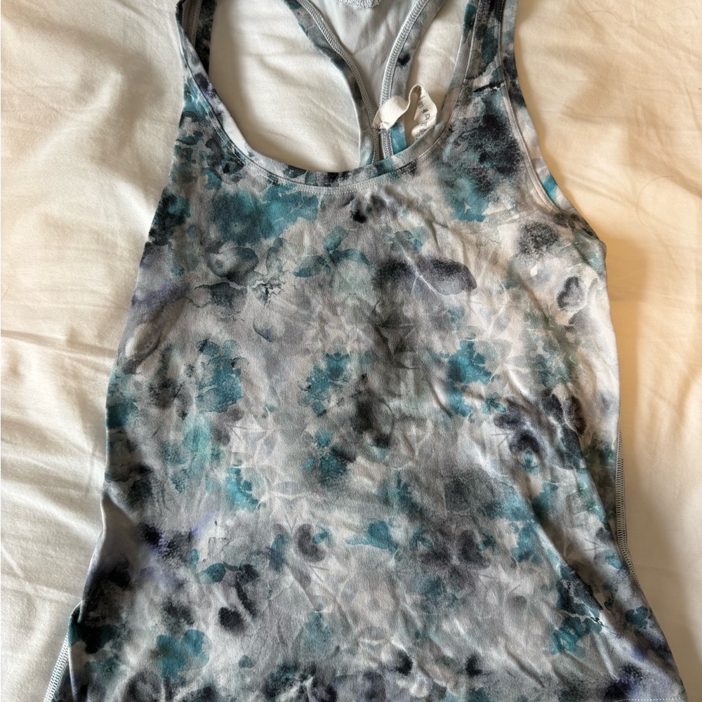 Lululemon Athletica Blue Gray Floral Tank Top
